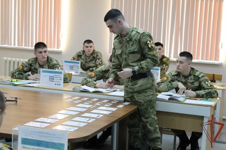 Правила приема в военный институт.